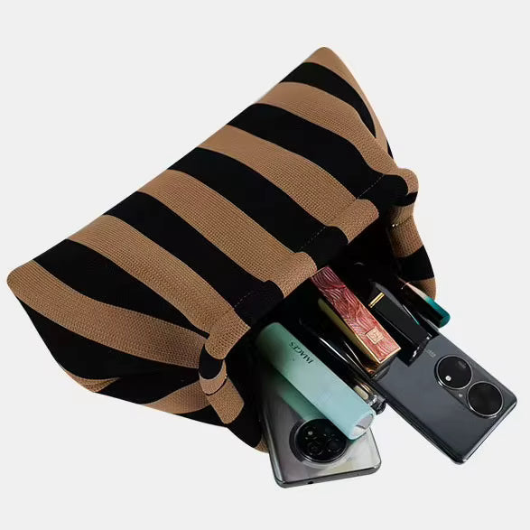 Cloud Knit Clutch bag