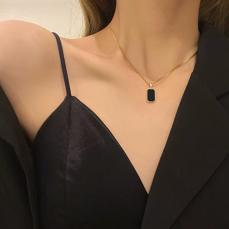 Minimal Black Rectangle Pendant Necklace
